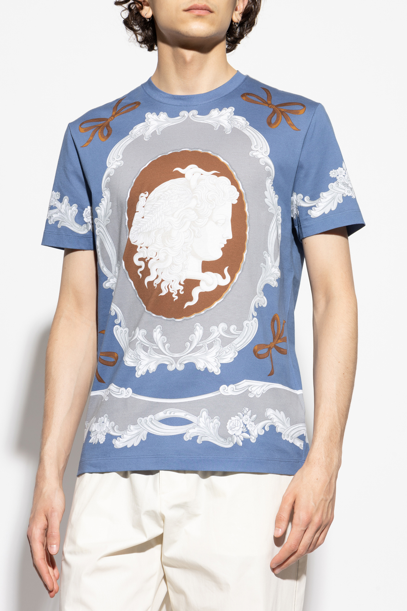 VERSACE Medusa Cameo Print Ｔシャツ Versace Medusa Cameo-Print T-Shirt | Saks Fifth Avenue